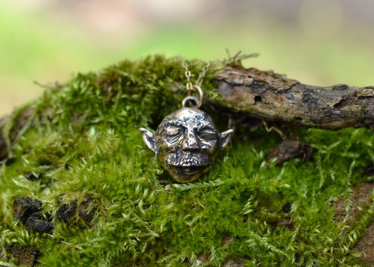 MORIS - Bronze Pendant